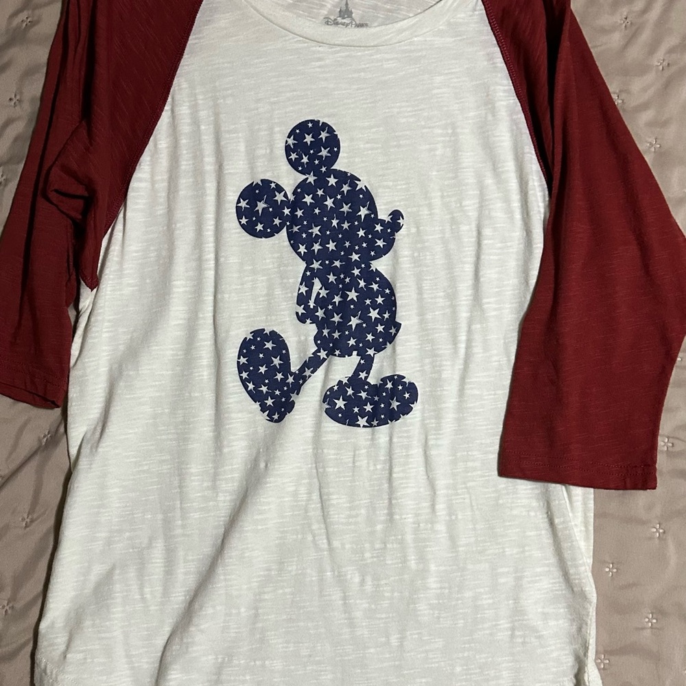 Red and White Raglan Shirt with Star Pattern